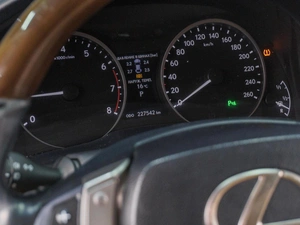 Седан Lexus ES 2013 года, 1899000 рублей, Сургут