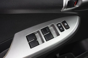 Седан Toyota Corolla 2012 года, 1170000 рублей, Омск