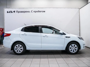 Седан Kia Rio 2012 года, 850000 рублей, Красноярск