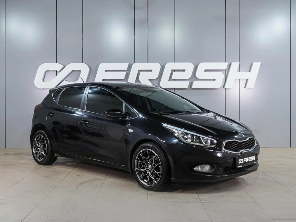 Хетчбэк Kia Ceed 2013 года, 949000 рублей, Воронеж