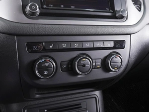Внедорожник Volkswagen Tiguan 2016 года, 1220000 рублей, Ростов-на-Дону