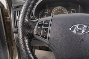 Седан Hyundai Elantra 2008 года, 809000 рублей, Томск