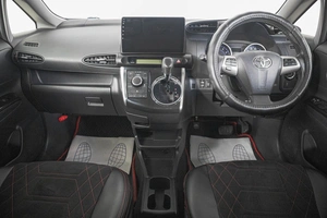 Минивэн Toyota Wish 2016 года, 1749000 рублей, Кемерово