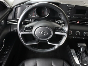 Седан Hyundai Avante 2020 года, 1690000 рублей, Омск