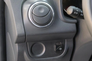 Седан Renault Logan 2014 года, 529000 рублей, Омск