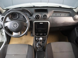 Внедорожник Renault Duster 2014 года, 850000 рублей, Омск