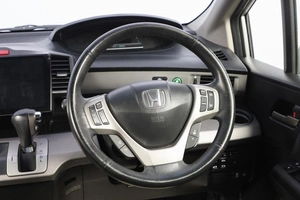 Минивэн Honda Freed 2012 года, 999000 рублей, Новосибирск