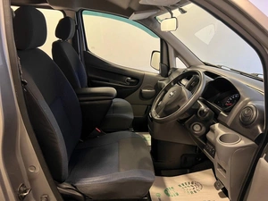 Минивэн Nissan NV200 2010 года, 979000 рублей, Красноярск