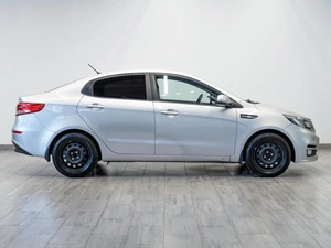 Седан Kia Rio 2016 года, 739000 рублей, Саратов