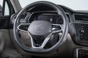 Внедорожник Volkswagen Tiguan 2018 года, 3159000 рублей, Томск
