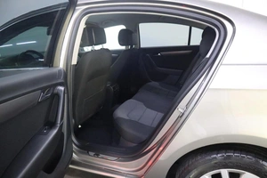 Седан Volkswagen Passat 2013 года, 1485000 рублей, Смоленск