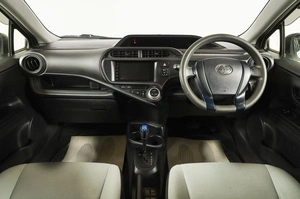 Хетчбэк Toyota Aqua 2016 года, 929000 рублей, Новосибирск
