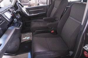 Минивэн Honda Stepwgn Spada 2017 года, 2009000 рублей, Томск