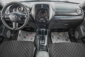 Внедорожник Toyota RAV4 2004 года, 849000 рублей, Барнаул