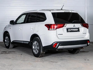 Внедорожник Mitsubishi Outlander 2016 года, 1627000 рублей, Ставрополь