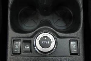 Внедорожник Nissan X-Trail 2017 года, 1799000 рублей, Омск