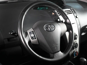 Хетчбэк Toyota Yaris 2006 года, 599000 рублей, Аксай