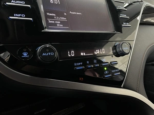 Седан Toyota Camry 2019 года, 2497000 рублей, Солонцы