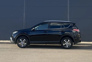 Внедорожник Toyota RAV4 2016 года, 2400000 рублей, Солонцы