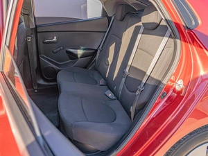 Седан Kia Rio 2013 года, 800000 рублей, Краснодар