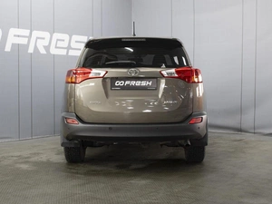 Внедорожник Toyota RAV4 2015 года, 2040000 рублей, Омск
