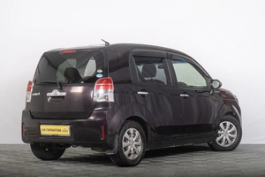 Минивэн Toyota Spade 2015 года, 949000 рублей, Томск