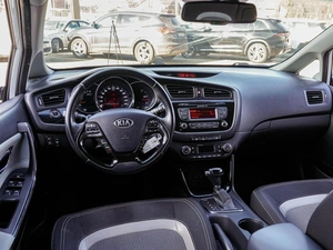 Хетчбэк Kia Ceed 2015 года, 1070000 рублей, Краснодар