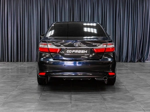 Седан Toyota Camry 2015 года, 2409000 рублей, Тюмень