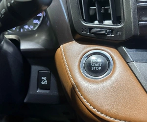 Внедорожник Toyota RAV4 2016 года, 2797000 рублей, Красноярск