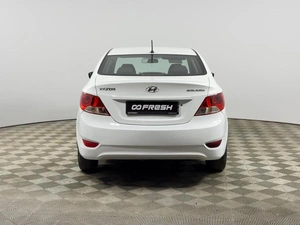 Седан Hyundai Solaris 2013 года, 675500 рублей, Казань