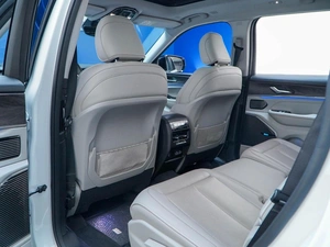 Внедорожник Jeep Grand Cherokee 2021 года, 5849055 рублей, Москва