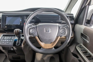 Минивэн Honda Stepwgn 2016 года, 1939000 рублей, Барнаул