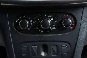 Седан Renault Logan 2014 года, 589000 рублей, Челябинск