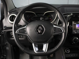 Внедорожник Renault Captur 2020 года, 1900000 рублей, Омск