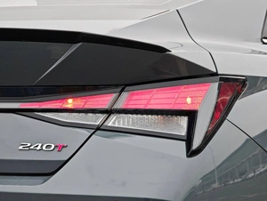 Седан Hyundai Elantra 2022 года, 1575000 рублей, Красноярск