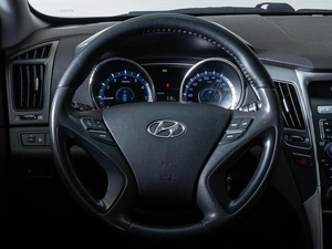 Седан Hyundai Sonata 2011 года, 825000 рублей, Ставрополь