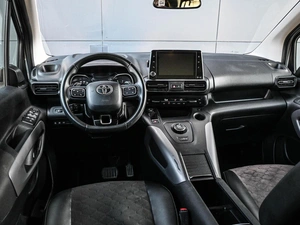 Минивэн Toyota ProAce 2020 года, 1999000 рублей, Кирилловка
