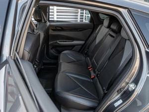 Лифтбек Changan UNI-V 2023 года, 2385000 рублей, Краснодар