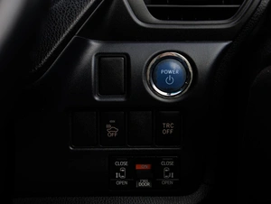 Минивэн Toyota Noah 2015 года, 1739000 рублей, Большой Сочи