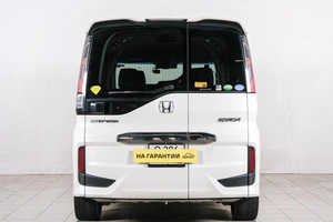 Минивэн Honda Stepwgn Spada 2015 года, 1729000 рублей, Красноярск