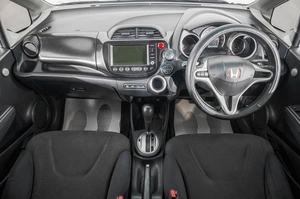 Хетчбэк Honda Fit 2008 года, 699000 рублей, Барнаул