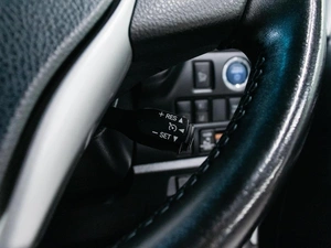 Минивэн Toyota Esquire 2016 года, 1699000 рублей, Красноярск