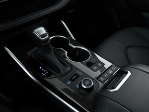 Внедорожник Toyota Highlander 2026 года, 5880046 рублей, Москва