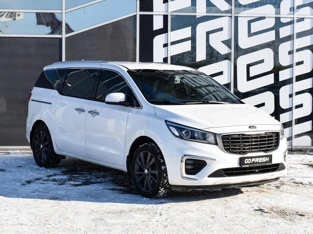 Минивэн Kia Carnival 2018 года, 2998000 рублей, Краснодар