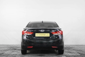Седан Hyundai Avante 2011 года, 919000 рублей, Кемерово