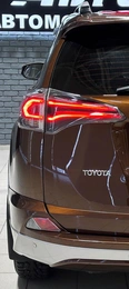 Внедорожник Toyota RAV4 2017 года, 2857000 рублей, Красноярск