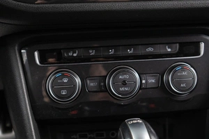 Внедорожник Volkswagen Tiguan 2018 года, 2899000 рублей, Оренбург