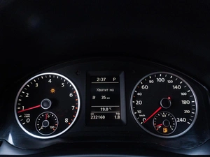 Внедорожник Volkswagen Tiguan 2011 года, 1144000 рублей, Волгоград