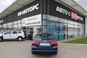 Седан Volkswagen Jetta 2012 года, 1280000 рублей, Мирное