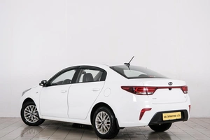 Седан Kia Rio 2019 года, 1049000 рублей, Красноярск